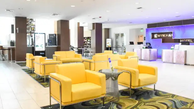 Best hotels near Disneyland California Parks by walking distance from the park
