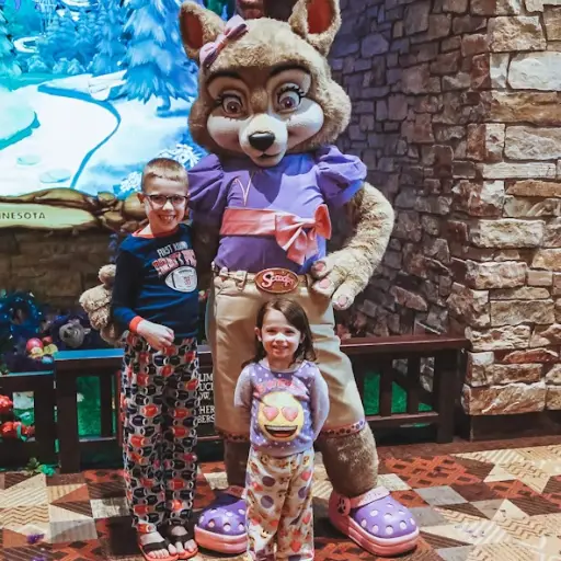 Great wolf lodge Characters